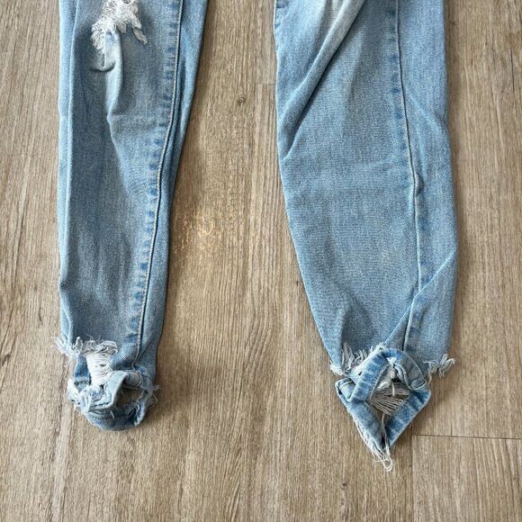 Womens Shein Light Wash Distressed Jeans - 29 - Picture 3 of 8